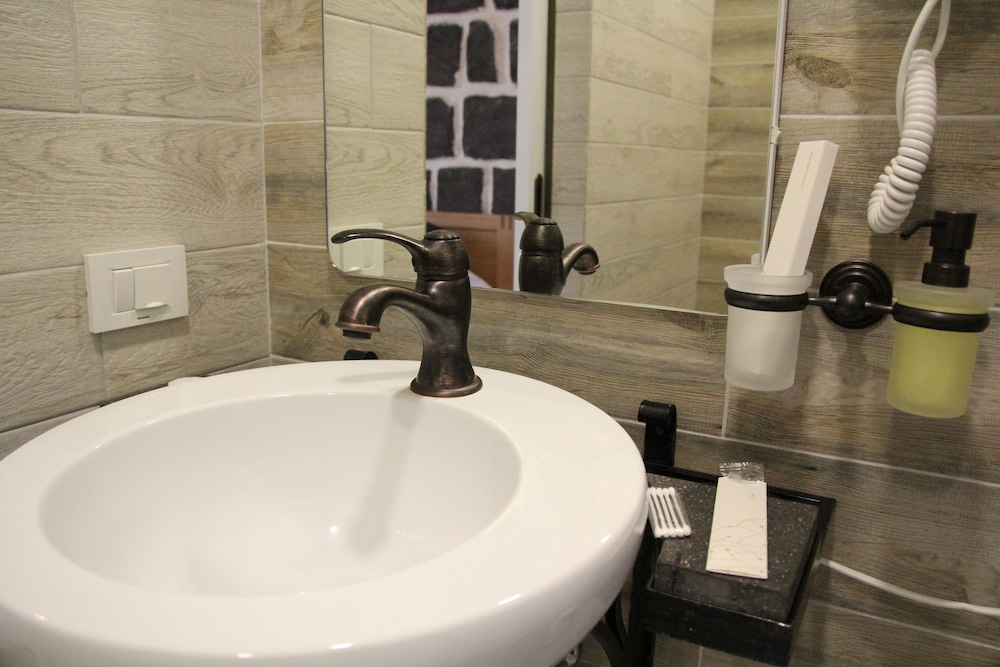 Basic Double Room, City View photo 2