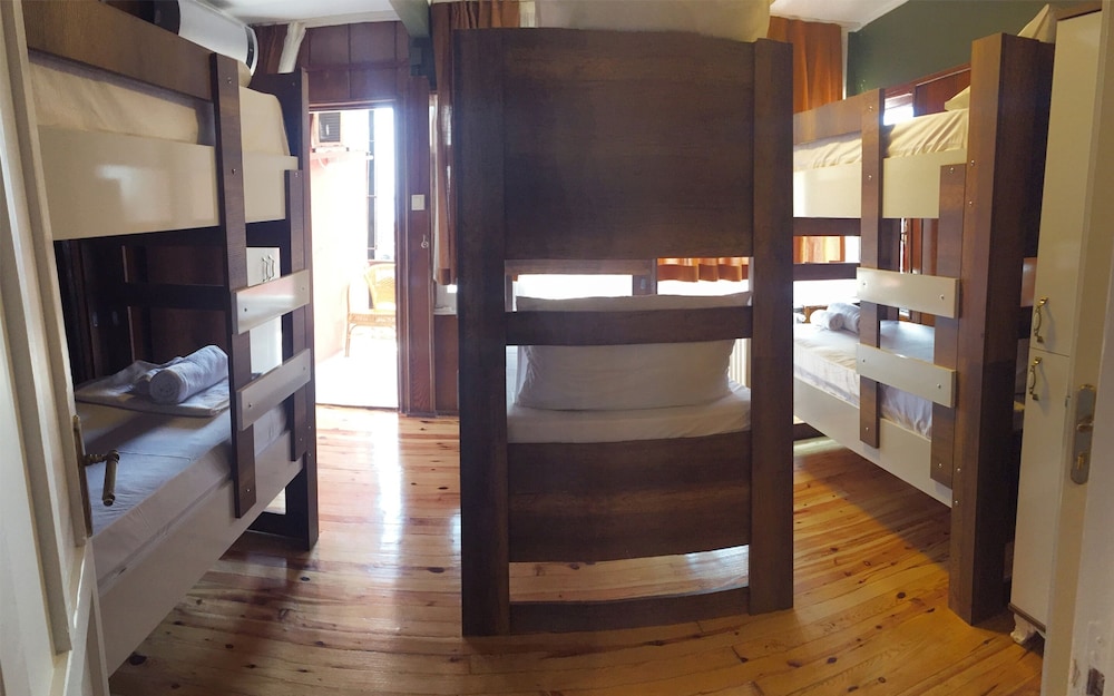 Deluxe Shared Dormitory photo 2