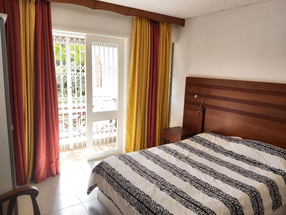 Classic Apartment, 3 Bedrooms photo 1