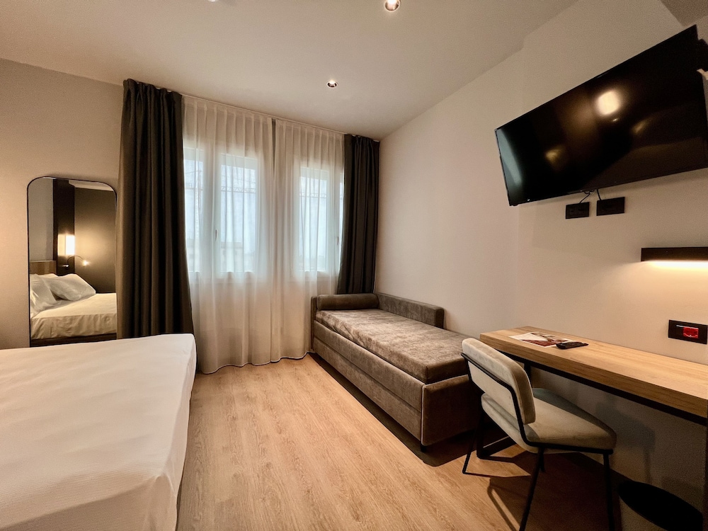 Superior Double Room - Photo 4