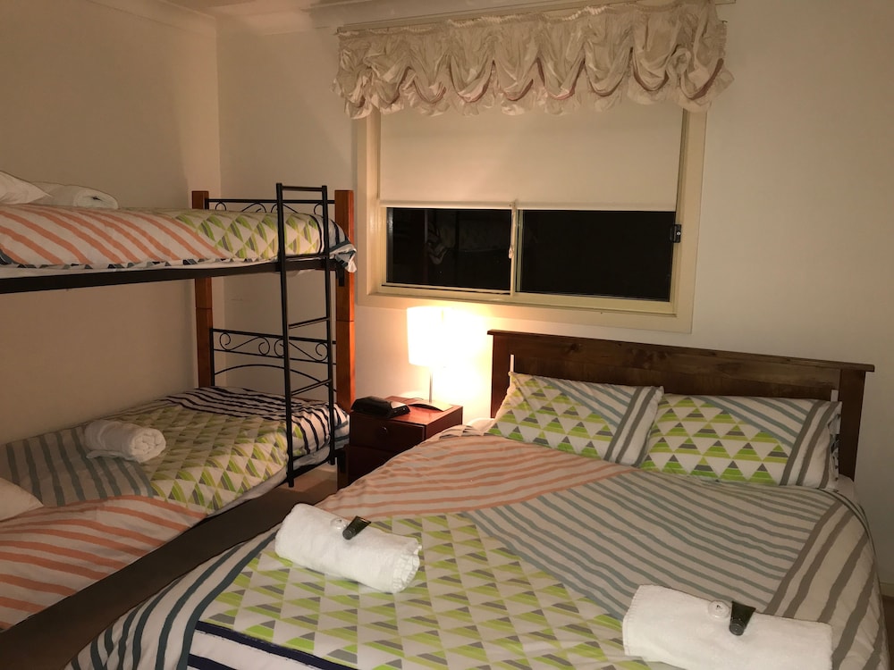 House, 3 Bedrooms photo 1
