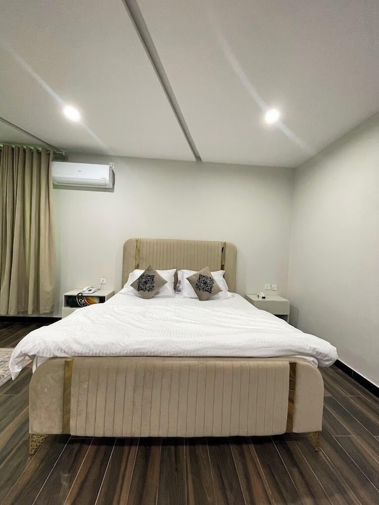 Deluxe Double Room, River View photo 2
