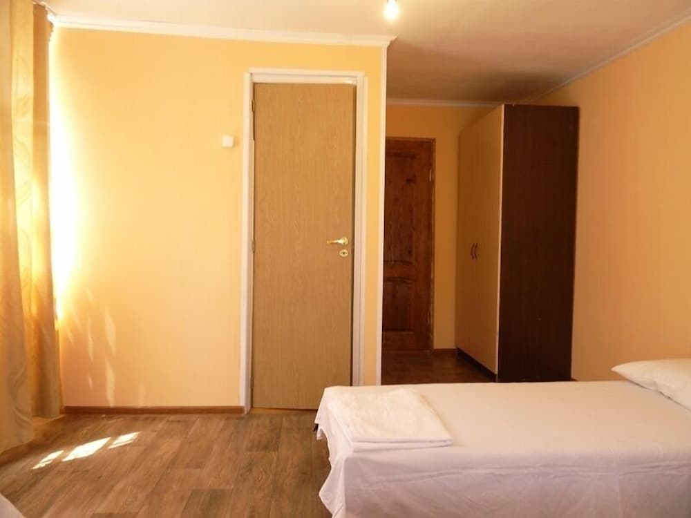 Standard Triple Room, Garden View photo 3