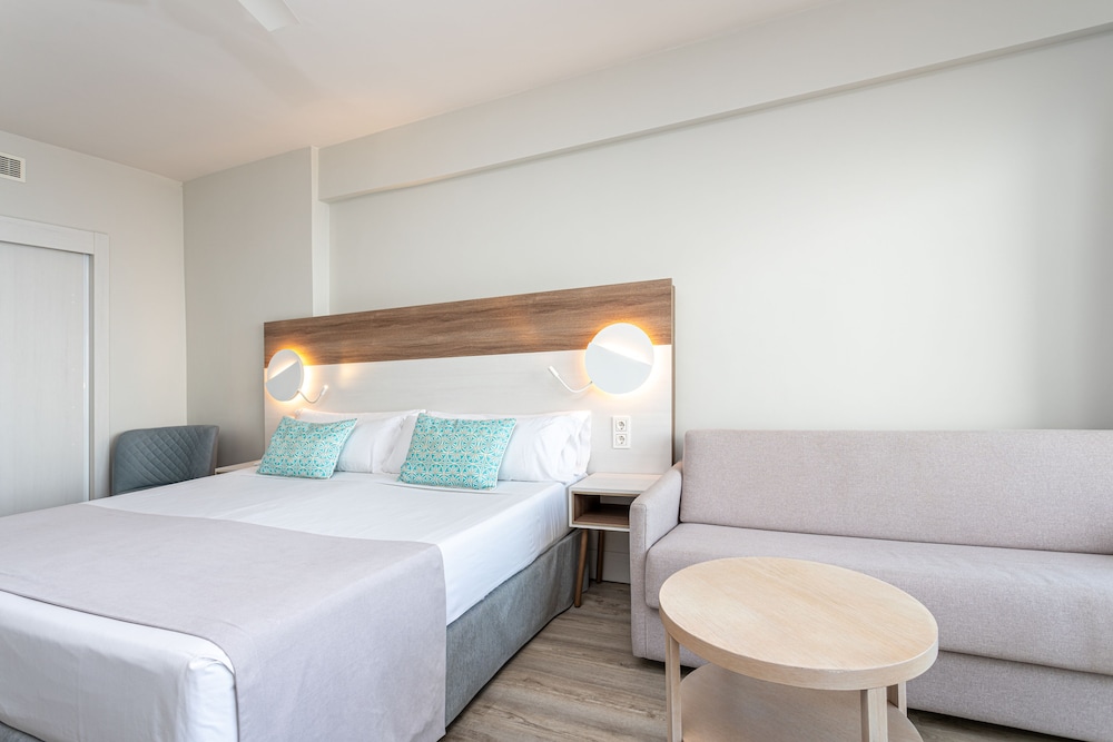 Grand Double Room, Terrace, Sea View (3 Adults) - Photo 2