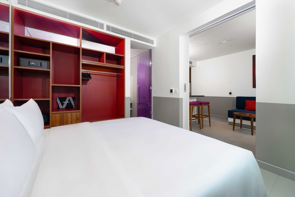 Suite, 1 King Bed, City View - Photo 1