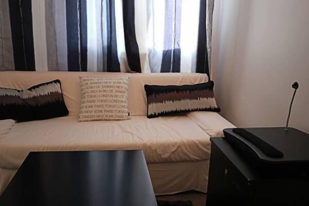 1. Standard Double Room photo 2