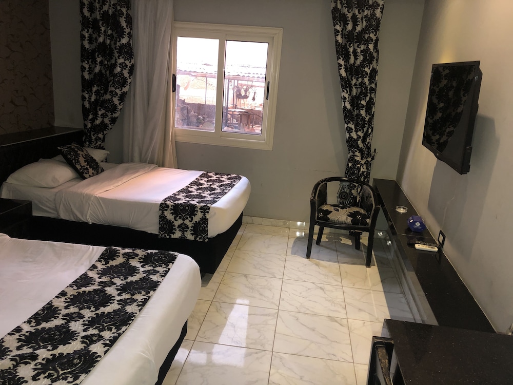 Double or Twin Room photo 2