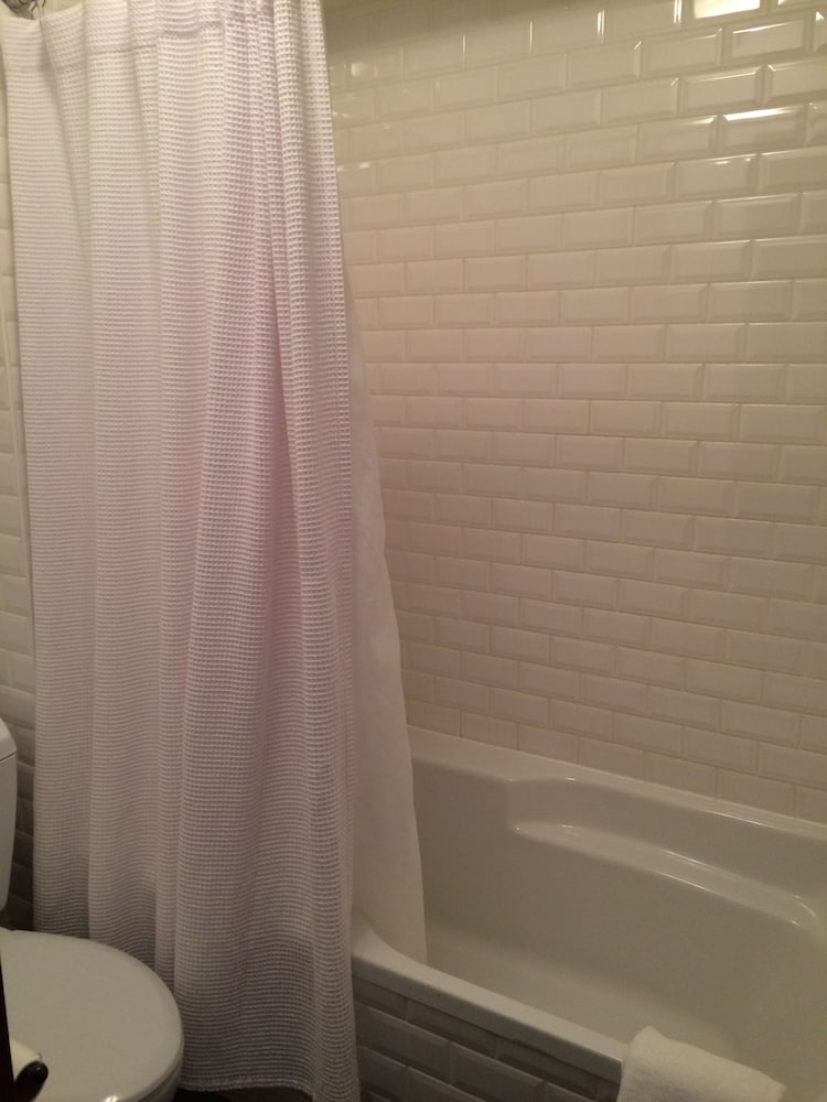 Superior Room, 1 Queen Bed photo 2