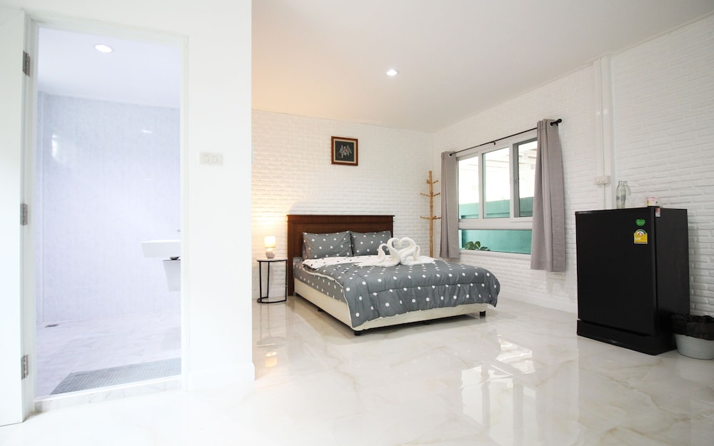 Room, 1 Bedroom, Smoking, Balcony photo 2