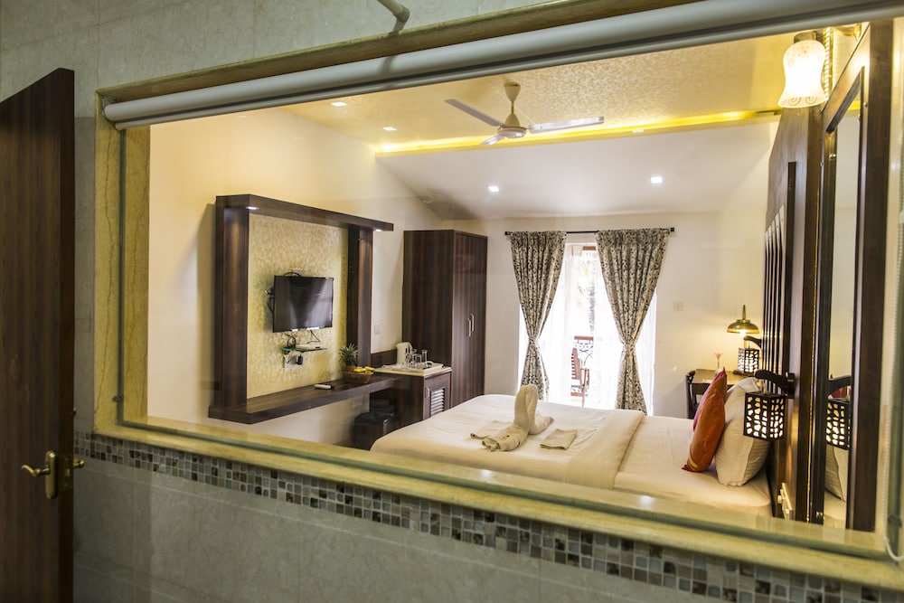 Deluxe Double Room, 1 King Bed, Non Smoking, Garden View photo 2