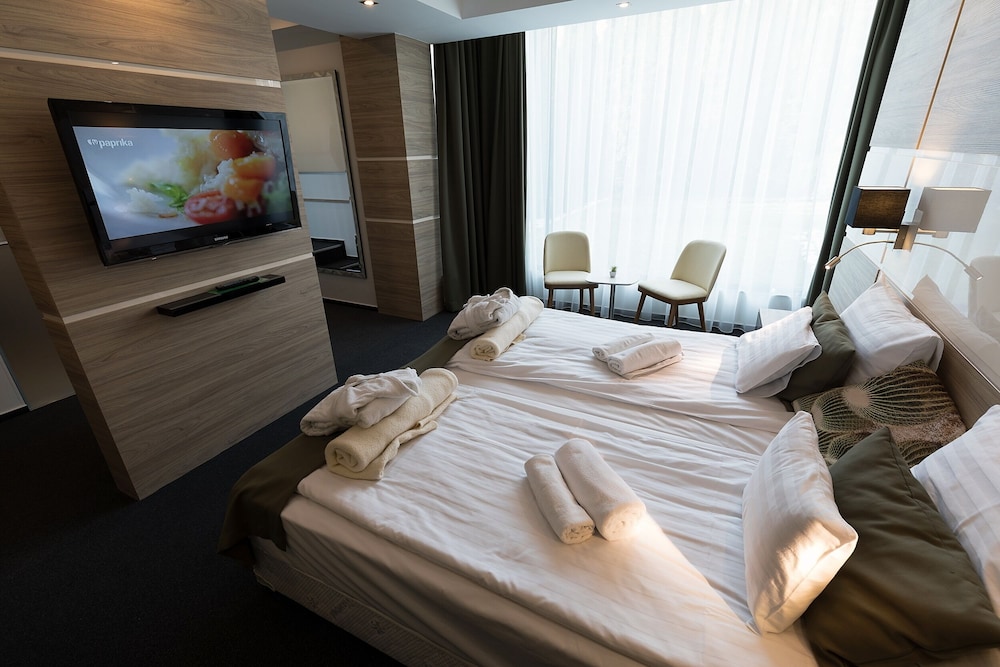 Deluxe Double Room, 1 Bedroom, Garden View photo 2