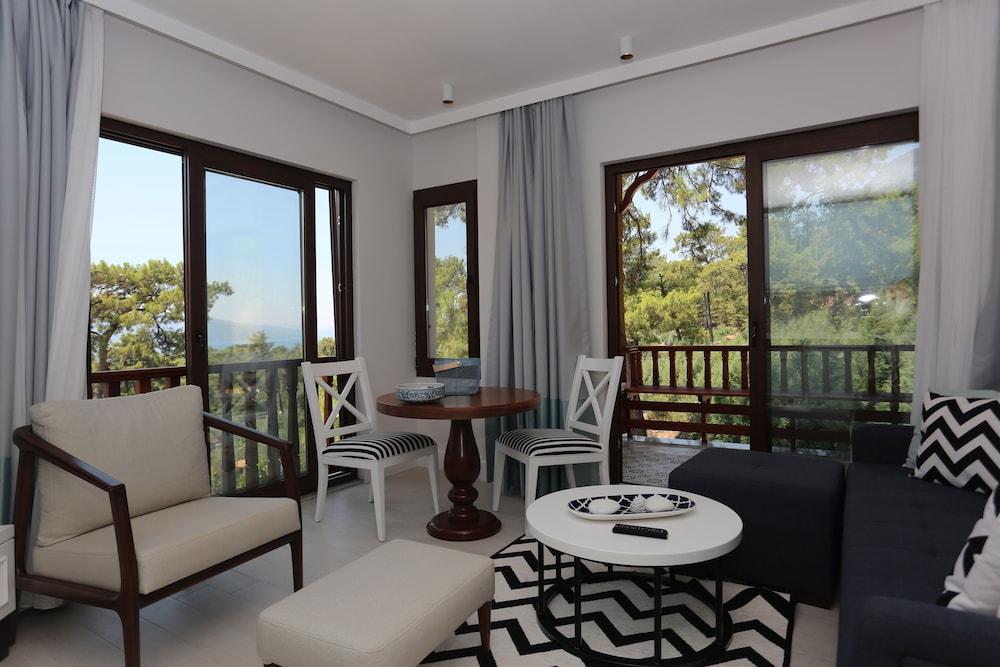 Duplex, 2 Bedrooms, Sea View (504)