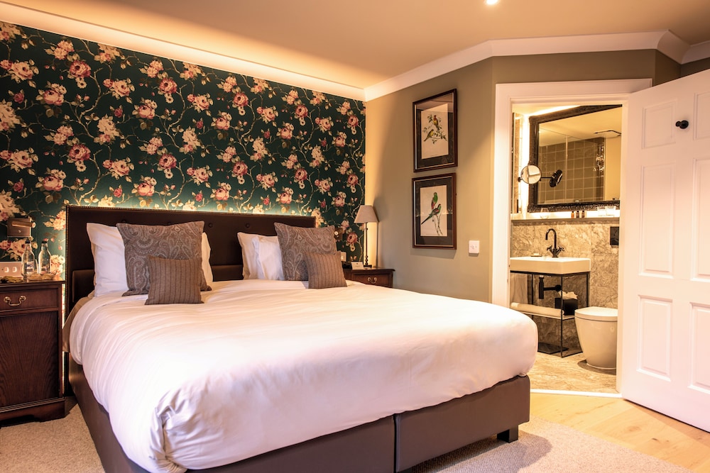 Room, 1 King Bed (Courtyard) - Photo 3