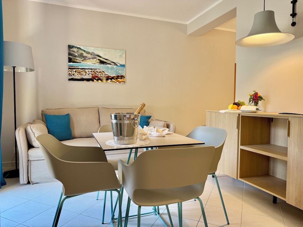 Suite - Photo 9