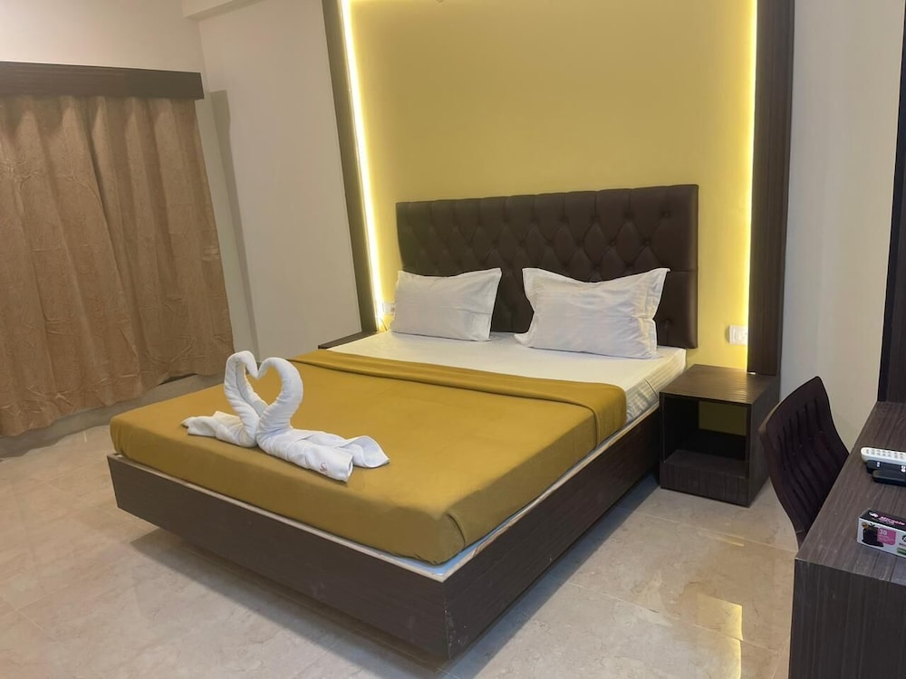 Deluxe Room with Balcony