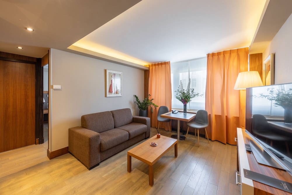 Junior Suite, 1 Double Bed - Photo 1