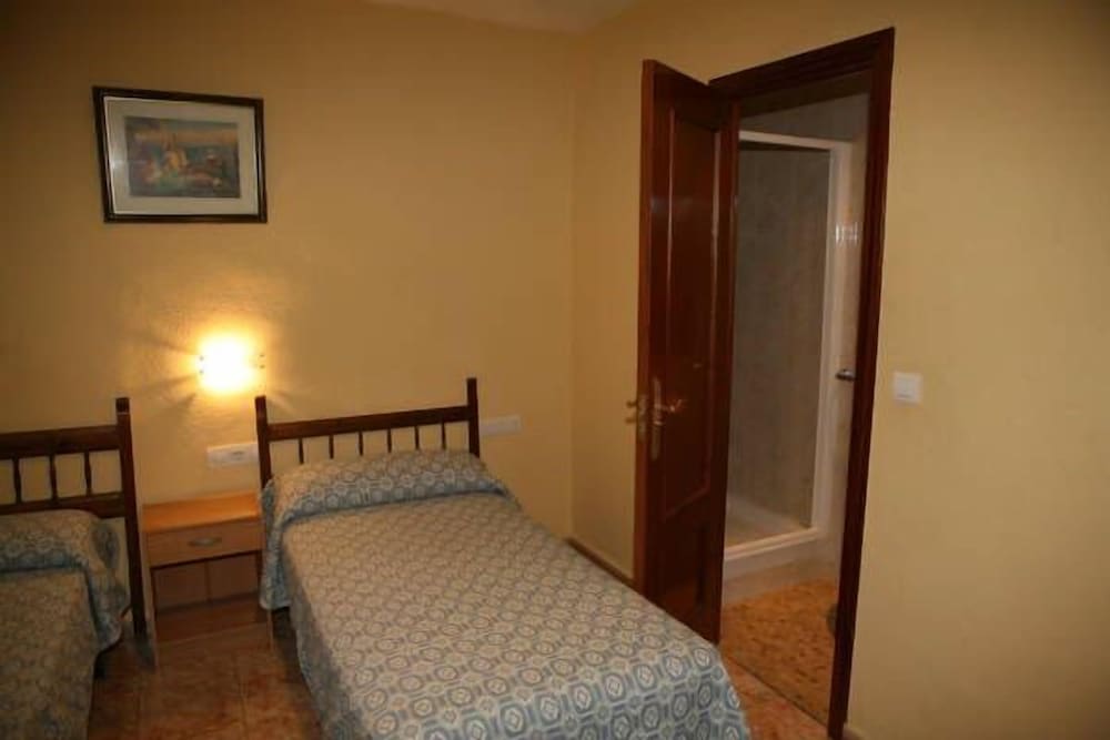 Triple Room, Private Bathroom photo 3