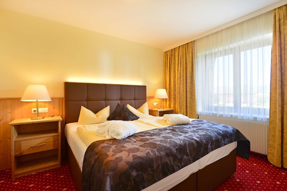 Suite, Balcony