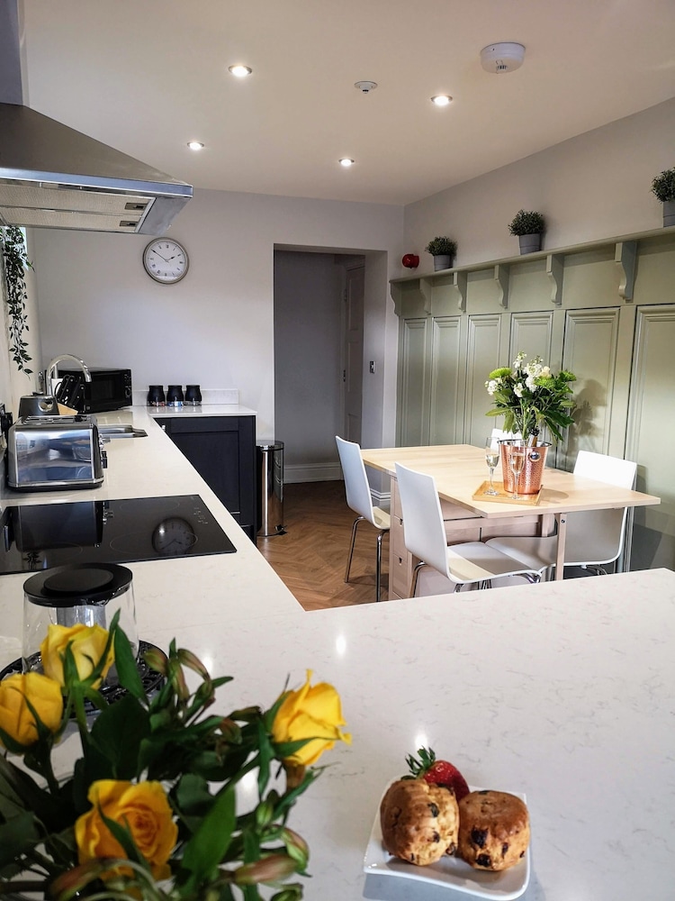 Apartment (Turpin's Loft)