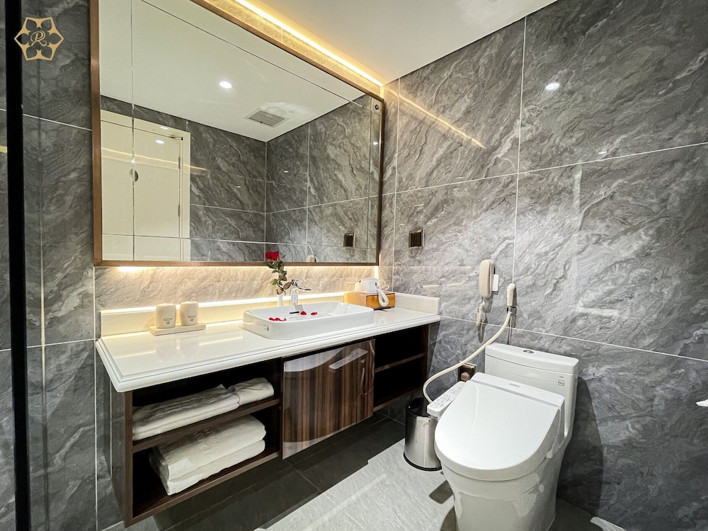 Royal Suite, City View photo 2