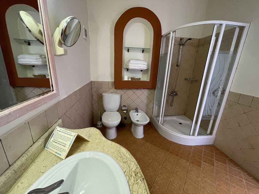 Standard Double or Twin Room, Garden View - Photo 26