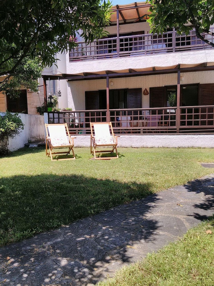 House, Smoking