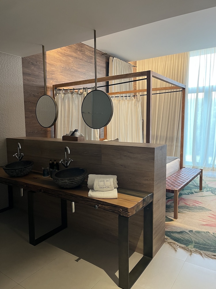 Superior Double Room, Accessible, Courtyard View photo 2
