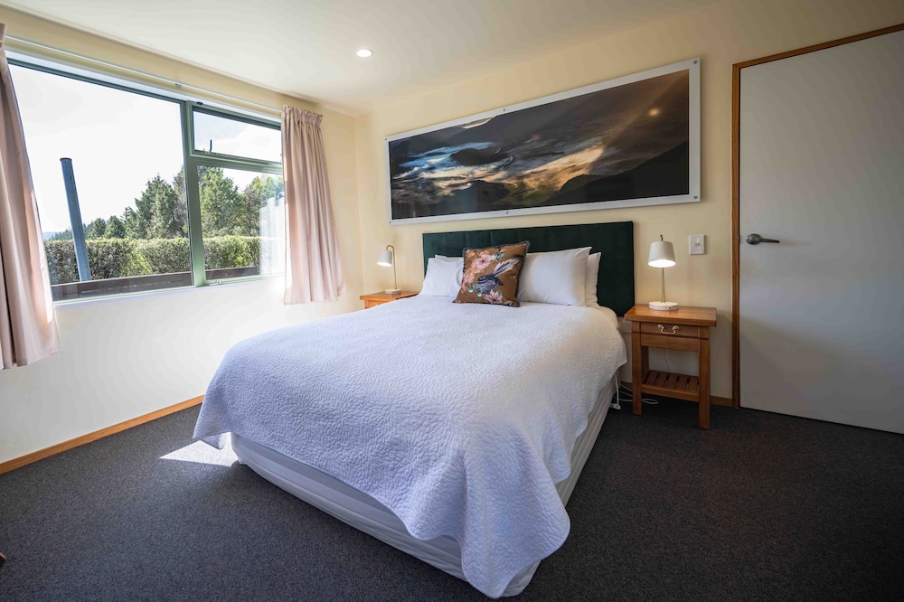 Superior Cottage, 1 Queen Bed, Non Smoking, Hill View