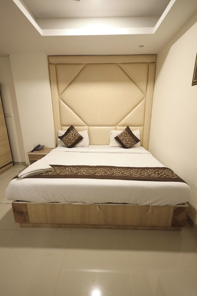 Basic Double or Twin Room