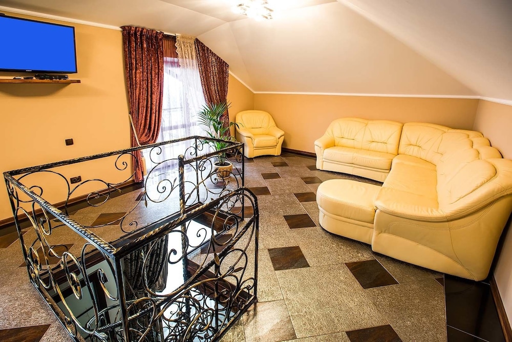 Deluxe Duplex Apartment photo 2