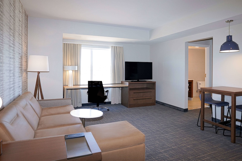 Suite, 1 Double Bed, Mountain View - Photo 1