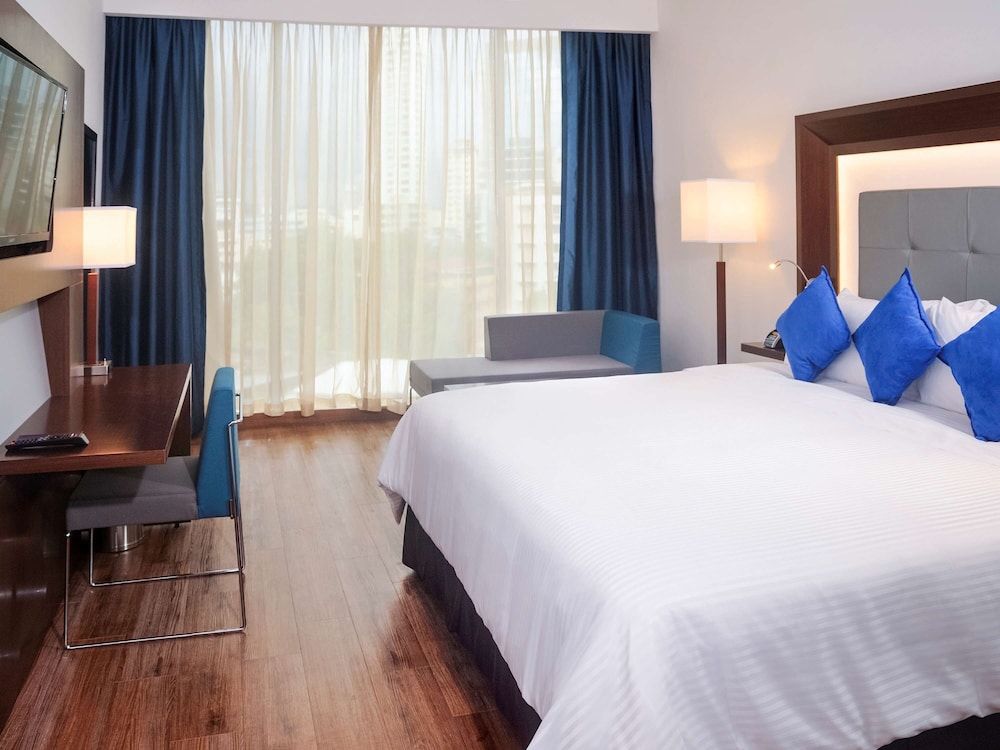 Superior Room, 1 King Bed