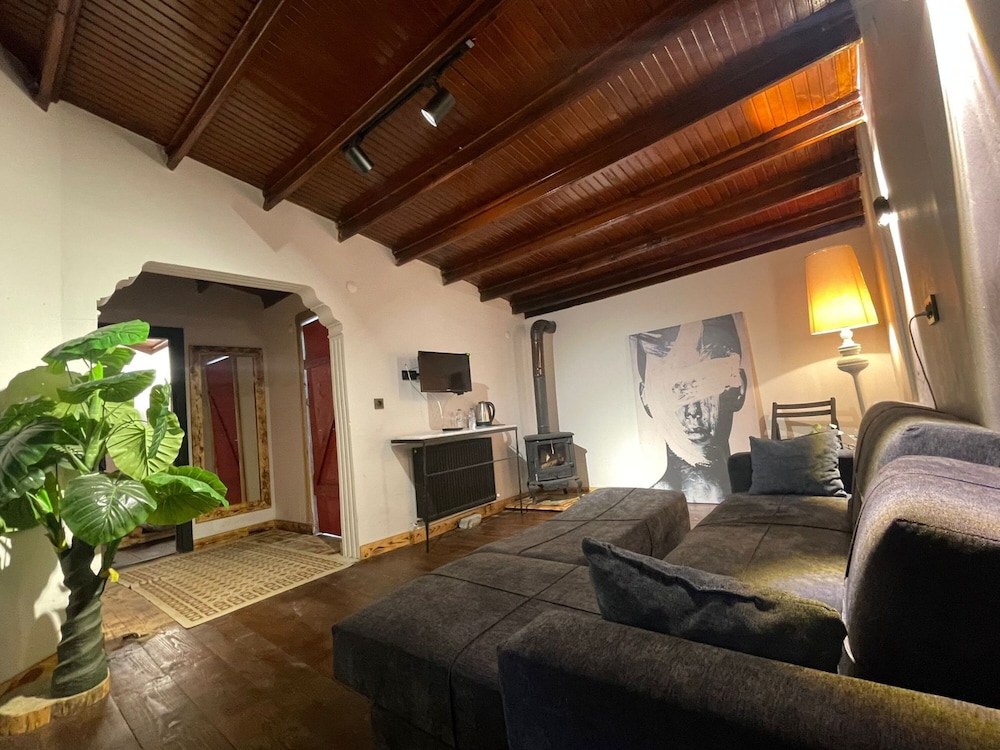 JACUZZI SUITE ROOM