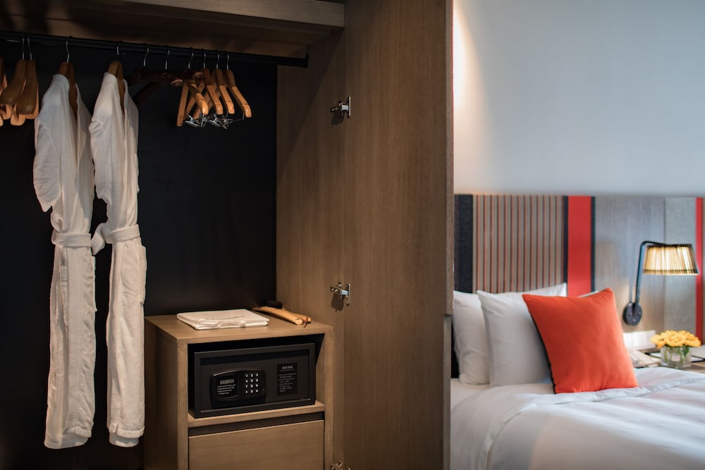 Premium Double or Twin Room, Valley View photo 3