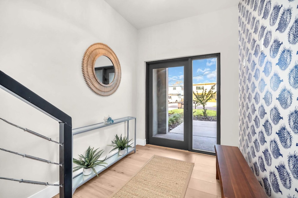 NEW 4 Bed 3 Bath Heated Salt Pool Walk2beach, Foto 18