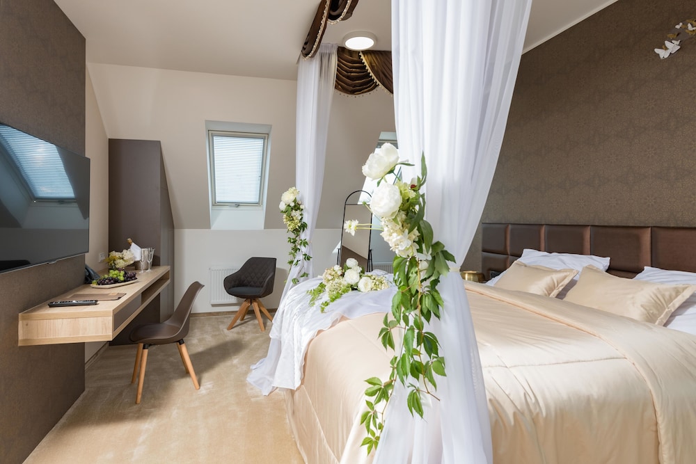 Romantic Suite, Terrace photo 3