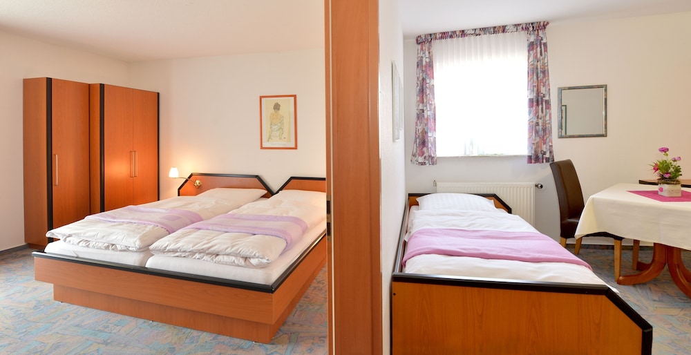 Studio (4 beds) photo 1