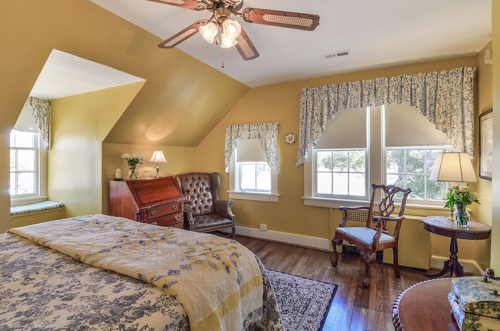 The Thomas Jefferson Room photo 3