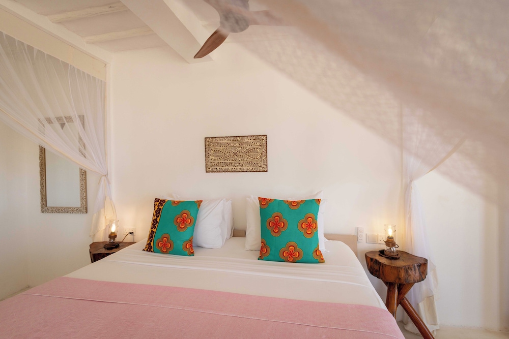 Deluxe Triple Room, Ocean View, Oceanfront photo 2