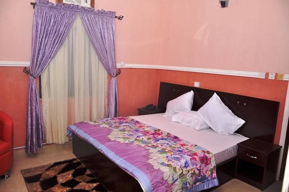 Royal Room photo 2