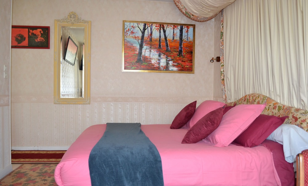 Superior Double Room, Jetted Tub, Garden View