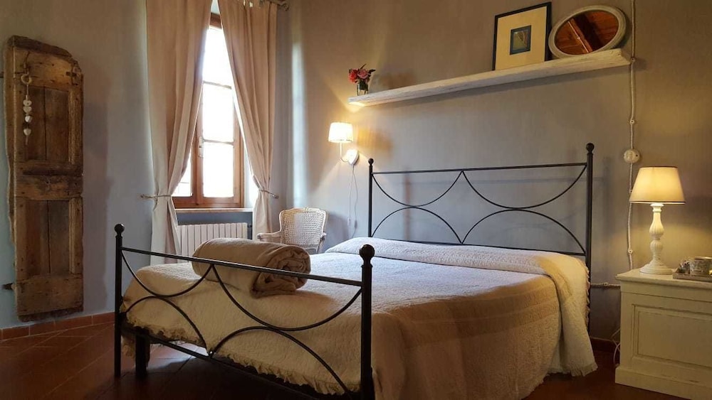 Double Room, 1 Queen Bed photo 3