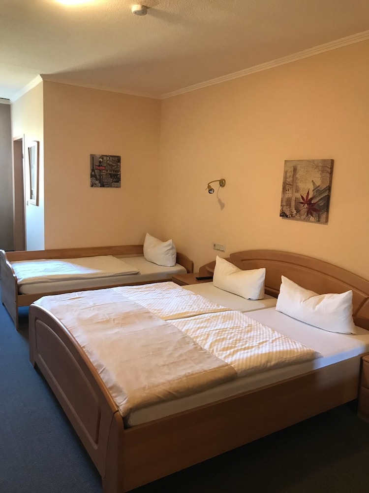 Standard Triple Room photo 3