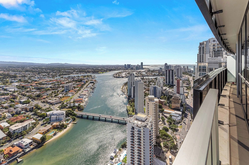Deluxe Apartment, 2 Bedrooms, Balcony, River View photo 2