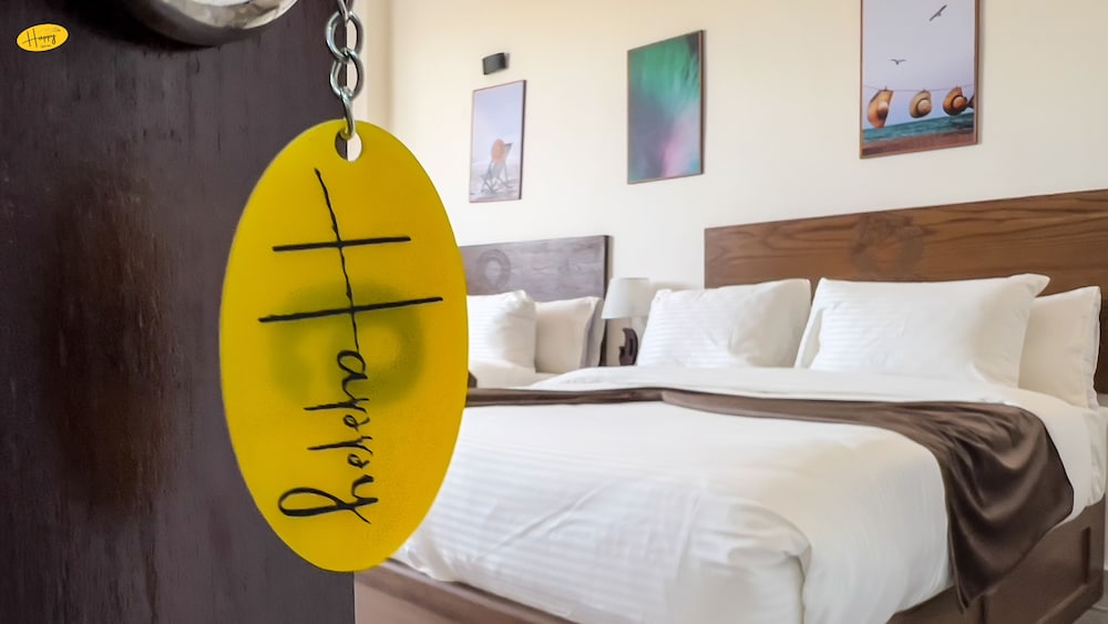 Exclusive Quadruple Room, 2 Queen Beds, Mountain View photo 1