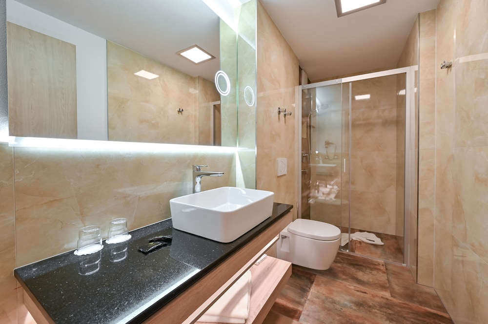 Classic Quadruple Room (shared room) photo 3
