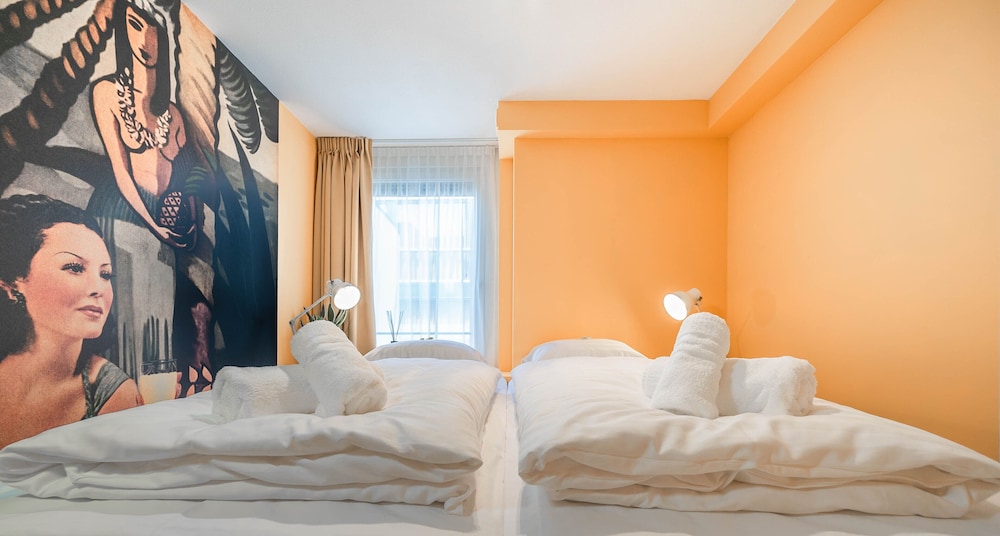 Economy Double Room (302 Fellow Yellow) photo 1