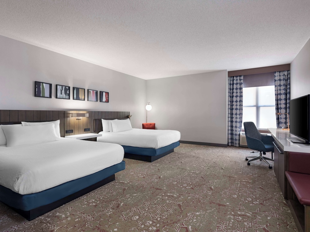 Two Queen Beds, Non-Smoking, Accessible - Photo 7