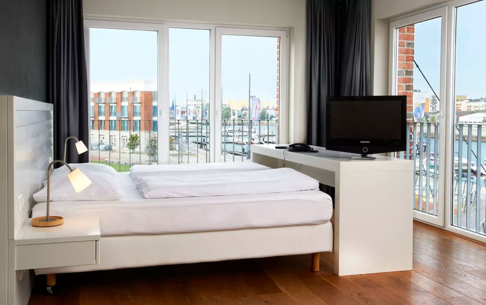 City Juniorsuite, Harbor View - Single Use photo 2