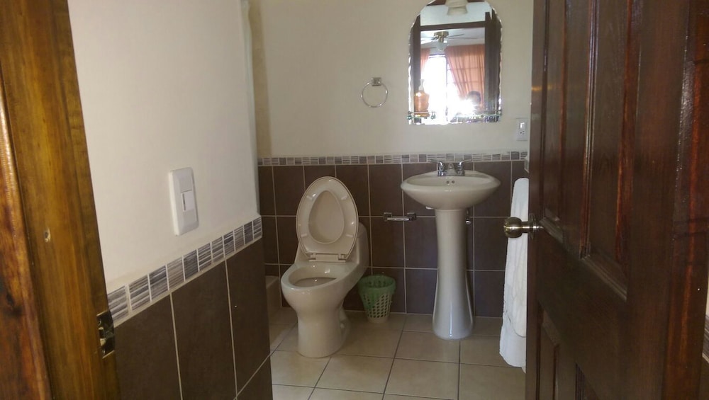 Standard Quadruple Room, 2 Queen Beds, Pool View photo 3
